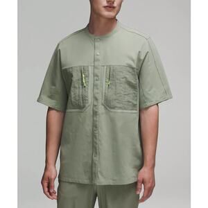 Lululemon Mens Water Repellent Hiking Short Sleeve Shirt Medium Utility Gorpcore